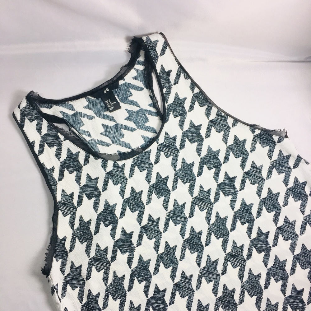 H&M Women’s Size 8 Houndstooth Sleeveless Blouse